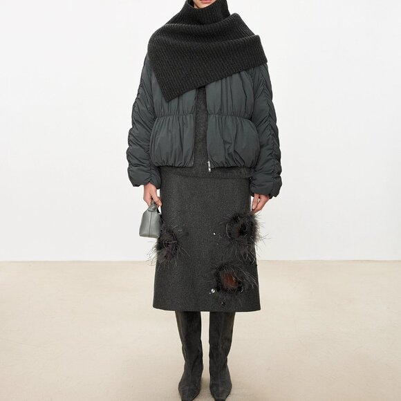 CHICJOC Ostrich Feather Embellished Wool Midi Skirt Luxury Handcrafted Appliqué - Picture 4 of 14